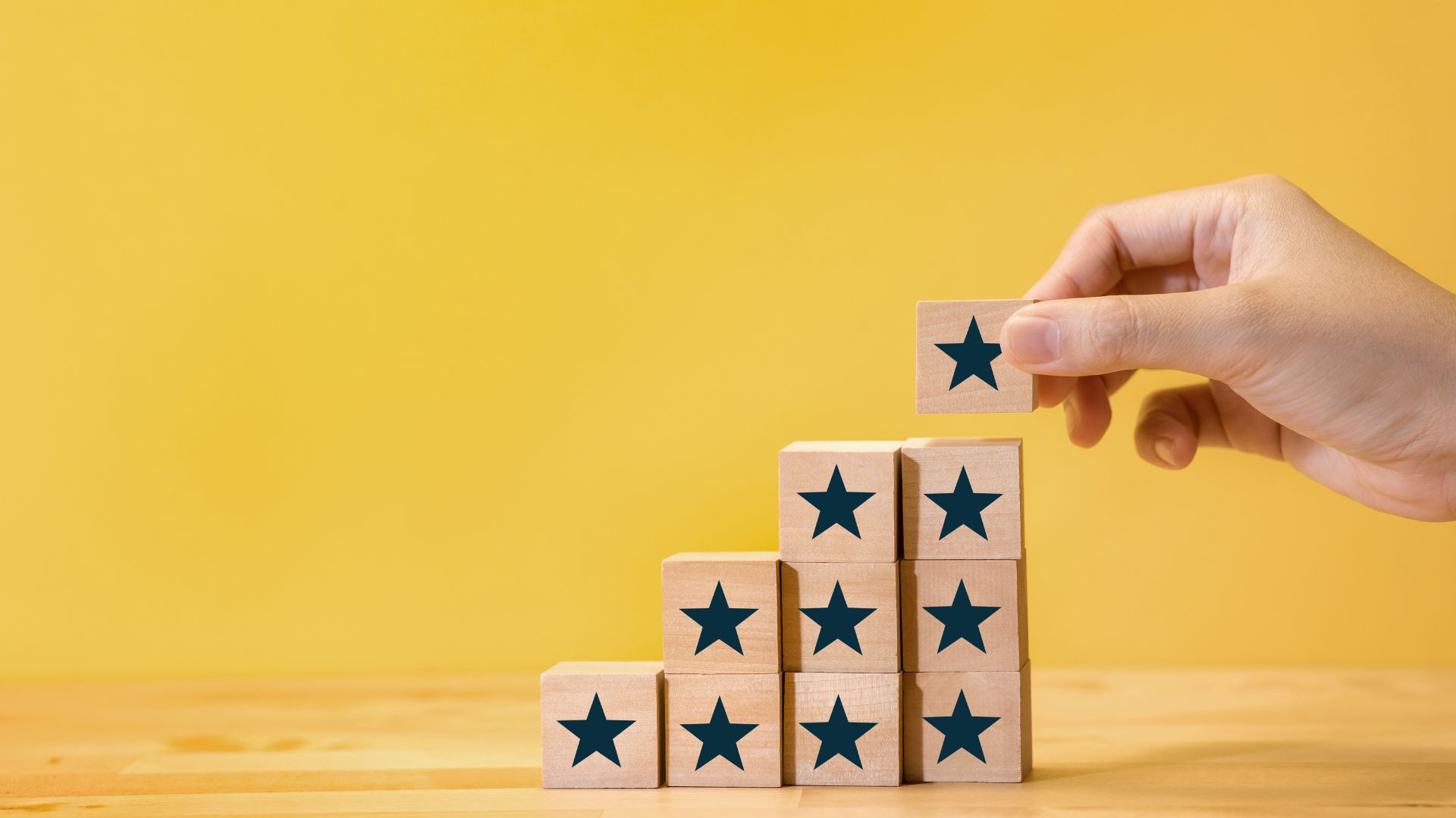 Descubra como otimizar o site do seu consultório dentário para converter visitantes em pacientes com dicas de design